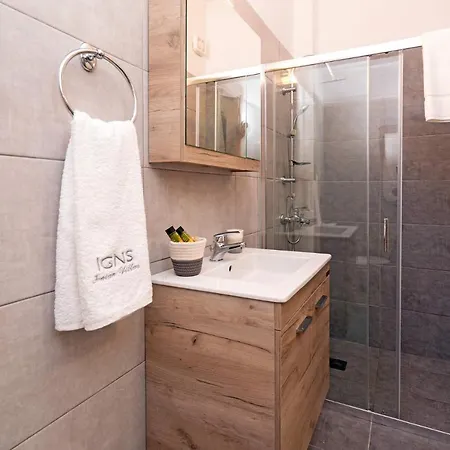 Igns Ionian Villas Helios Lourdata (Kefalonia)